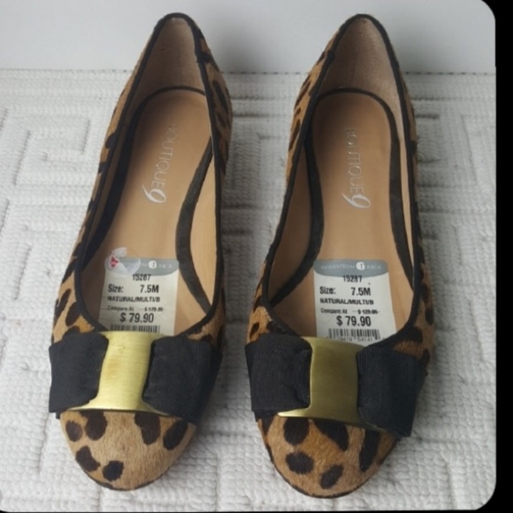 A pair of Flats